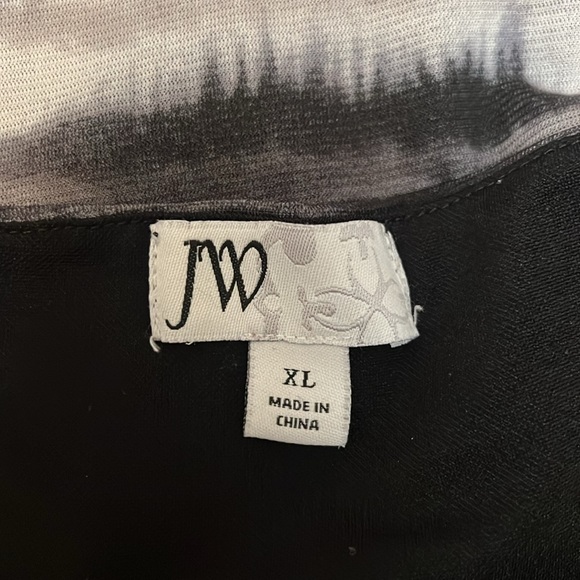 JW Shades of Black & Gray Blouse NWOT - Picture 4 of 5